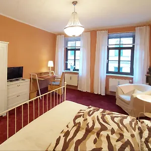 City-ferienwohnungen-dresden&cottage Im Garten - Zentral In Der Neustadt Louisenstrasse Apartment